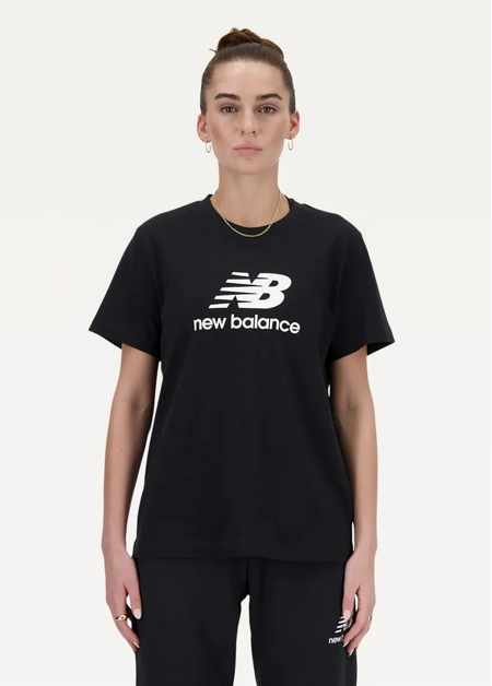 Футболка жіноча New Balance Sport Essentials Jersey Logo чорного кольору