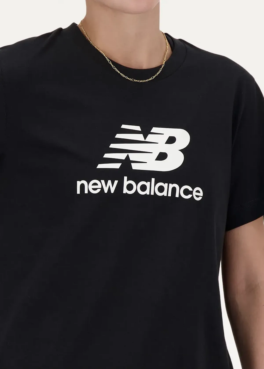 Футболка жіноча New Balance Sport Essentials Jersey Logo чорного кольору