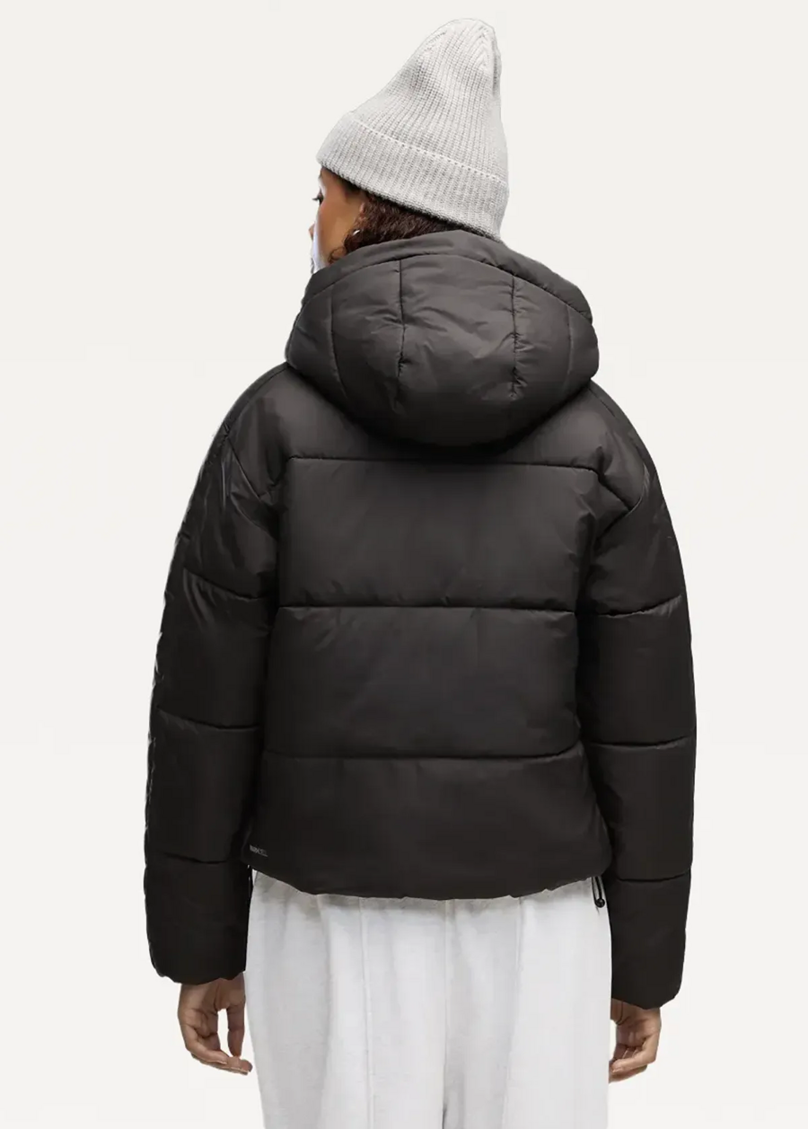 Куртка жіноча PUMA ESS Relaxed Padded Jacket W чорного кольору