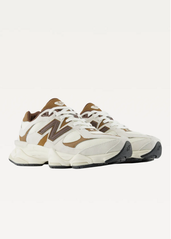 Кроссовки New Balance 9060 Unisex белого и коричневого цвета