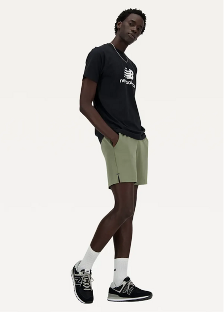 Футболка чоловіча New Balance Sport Essentials Logo чорного кольору