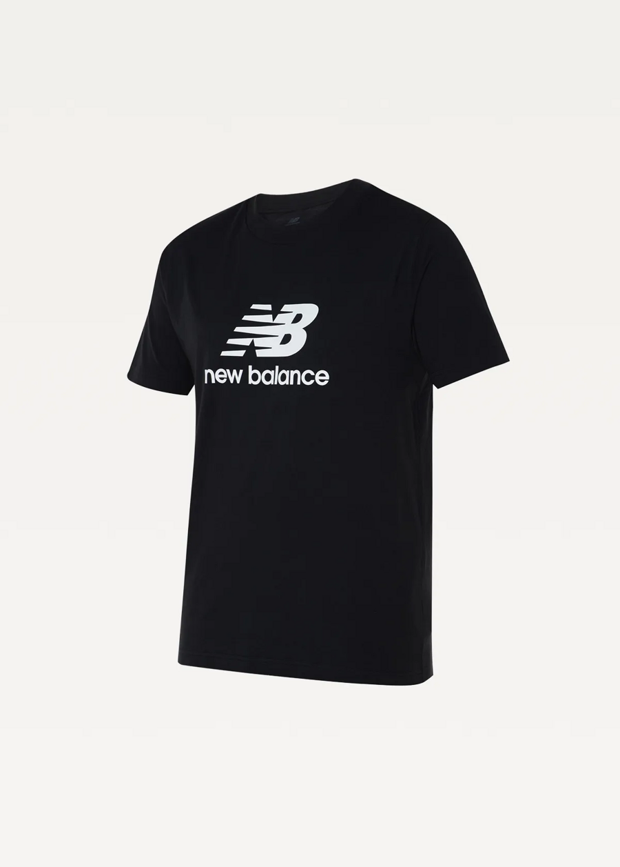Футболка чоловіча New Balance Sport Essentials Logo чорного кольору