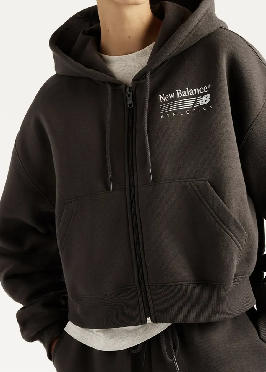 Худі жіноче New Balance Trackside Fleece Full Zip чорного кольору
