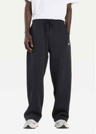 Штани чоловічі New Balance Essentials Fleece чорного кольору