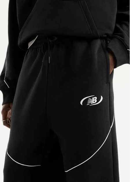 Штани чоловічі New Balance Trackside Fleece чорного кольору