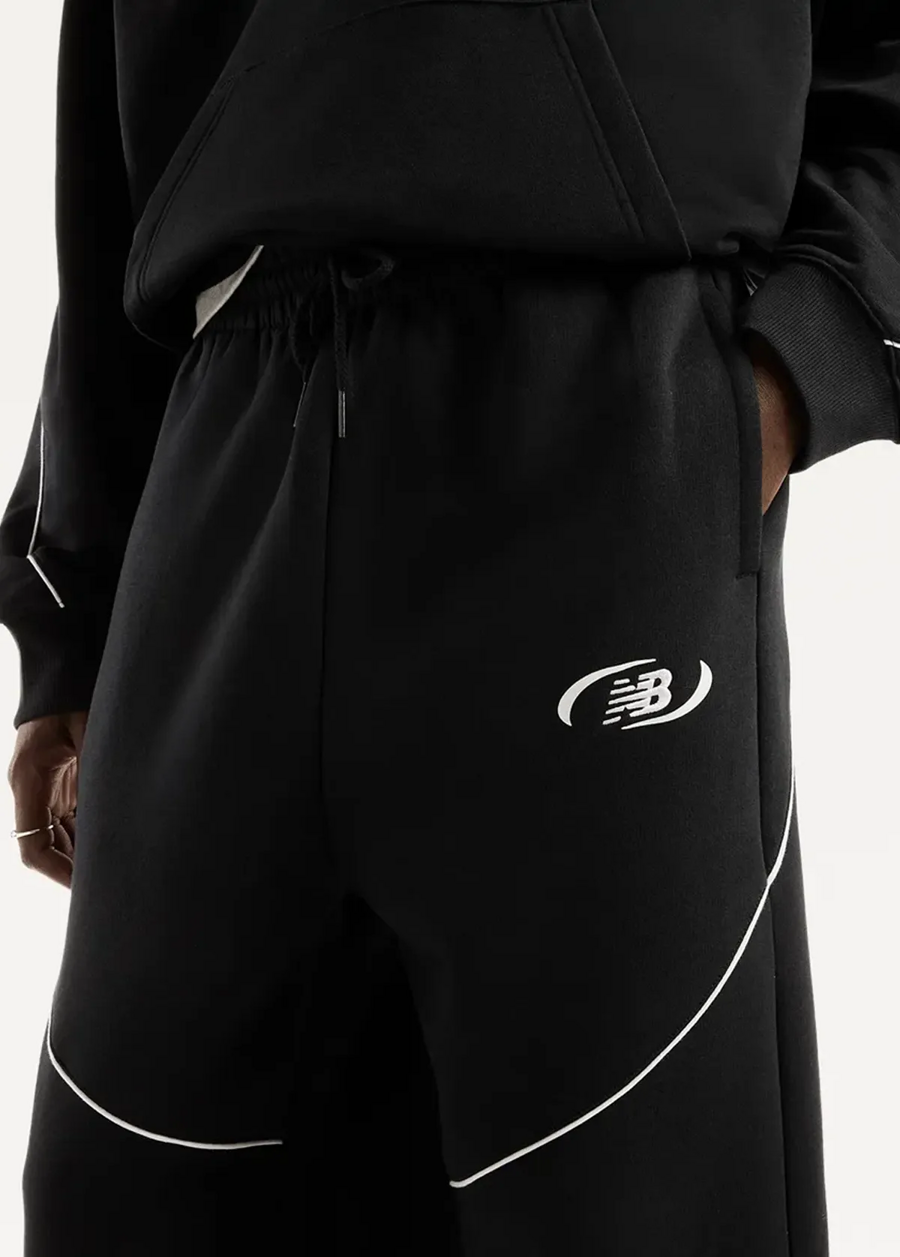 Штани чоловічі New Balance Trackside Fleece чорного кольору