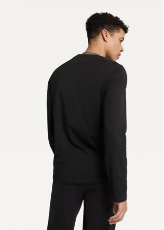 Лонгслів чоловічий PUMA ESS Longsleeve Tee чорного кольору