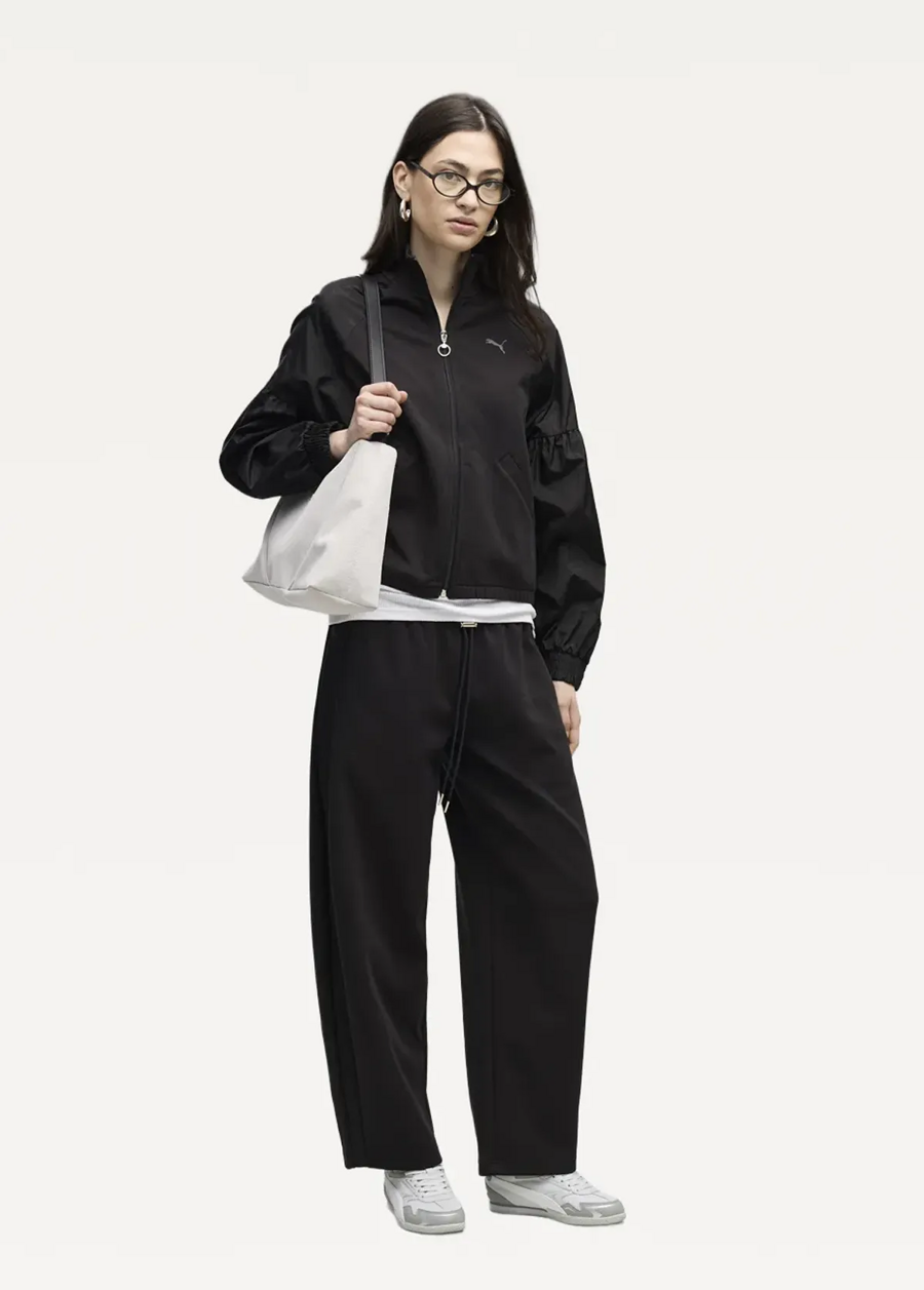 Ветровка женская PUMA HER Full-Zip Relaxed Jacket черного цвета