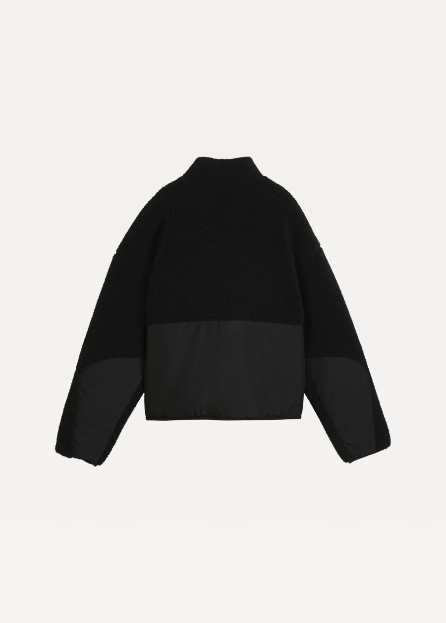 Куртка женская PUMA Re:Fibre Sherpa Jacket W черного цвета