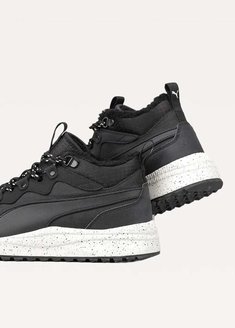 Черевики чоловічі PUMA Pacer Next SB WTR чорного кольору