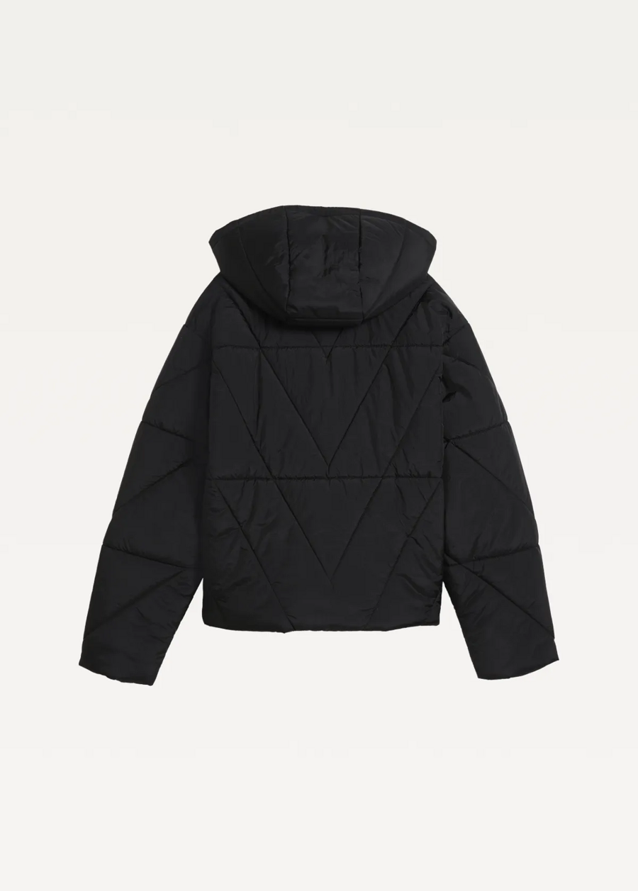 Куртка жіноча PUMA Quilted Puffer Jacket W чорного кольору