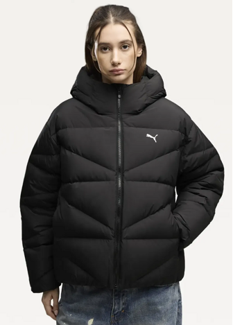 Куртка-пуховик женская  PUMA Hooded Down Puffer Jacket W черного цвета