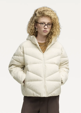 Куртка-пуховик женская PUMA Hooded Down Puffer Jacket W Alpine Snow