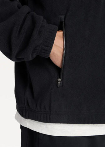 Куртка мужская New Balance Polar Fleece Jacket черного цвета