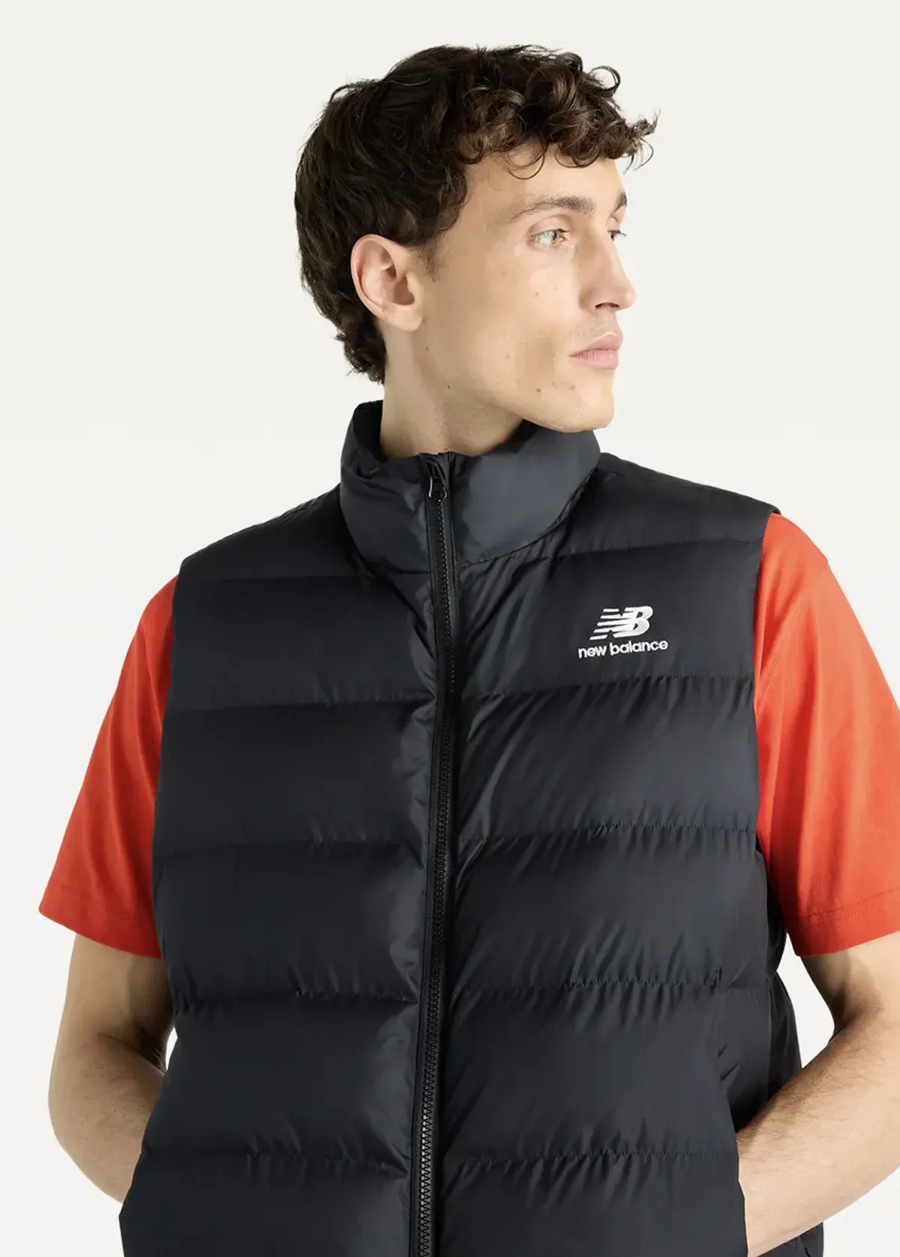Жилет чоловічий New Balance Boston Puffer Vest чорного кольору