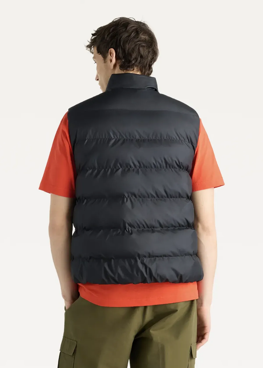 Жилет чоловічий New Balance Boston Puffer Vest чорного кольору