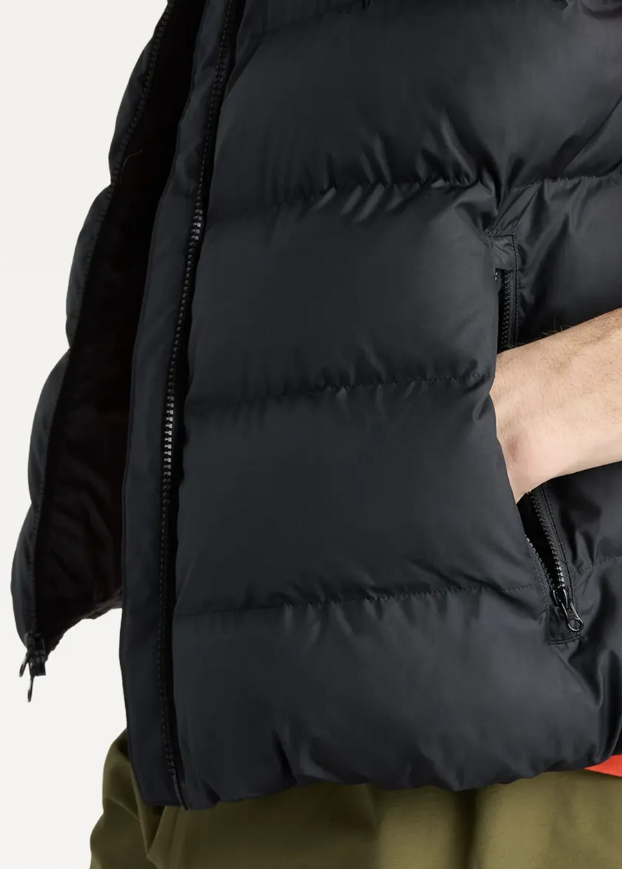 Жилет чоловічий New Balance Boston Puffer Vest чорного кольору