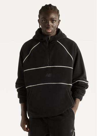 Свитшот мужской New Balance Trackside Polar Fleece черного цвета