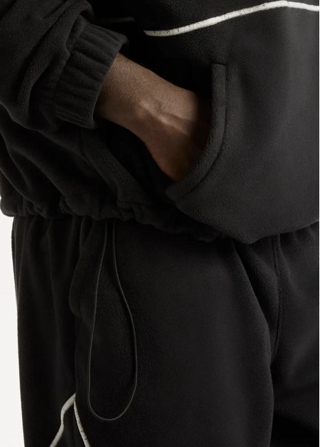 Світшот чоловічий New Balance Trackside Polar Fleece чорного кольору