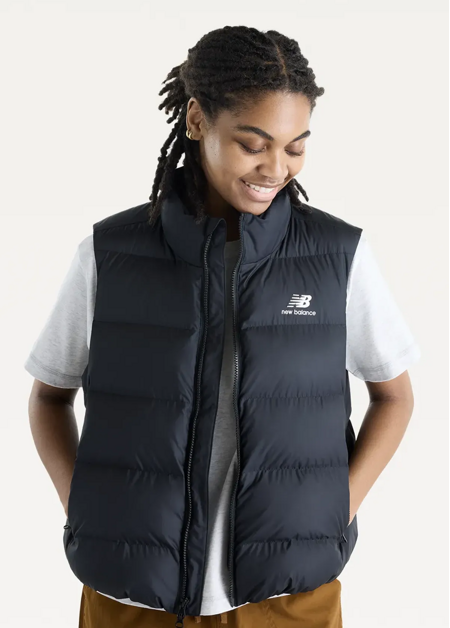 Жилет жіночий New Balance Boston Puffer чорного кольору
