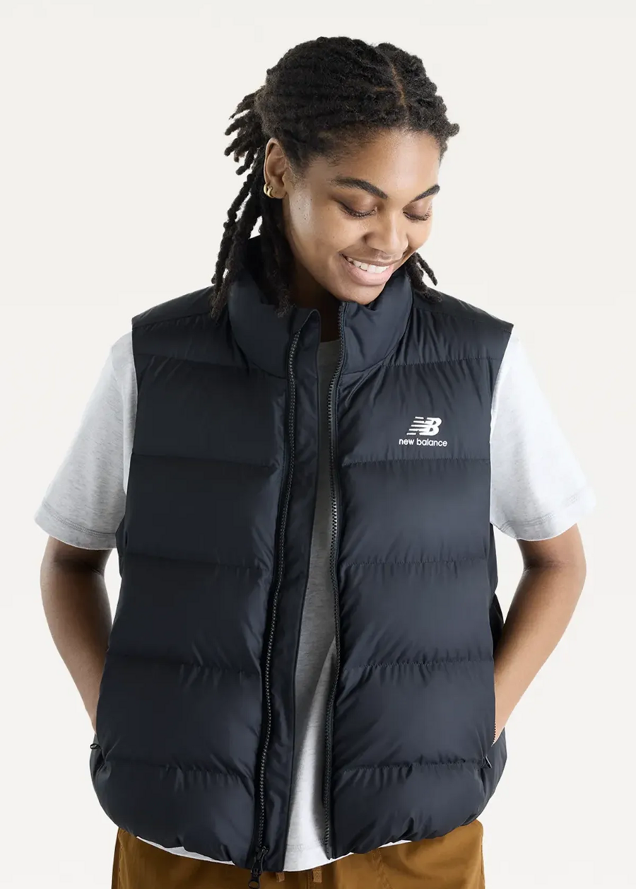 Жилет жіночий New Balance Boston Puffer чорного кольору