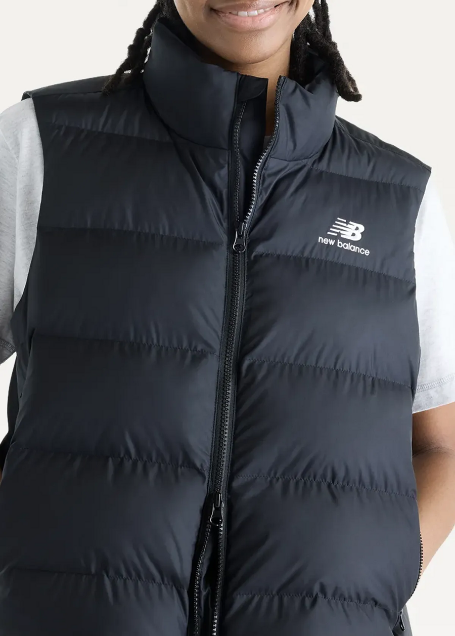 Жилет жіночий New Balance Boston Puffer чорного кольору