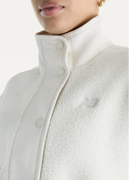 Куртка жіноча New Balance High Pile Fleece Sherpa молочного кольору