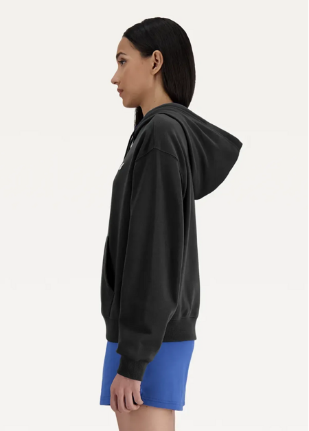 Худі жіноче New Balance Sport Essentials Fleece чорного кольору