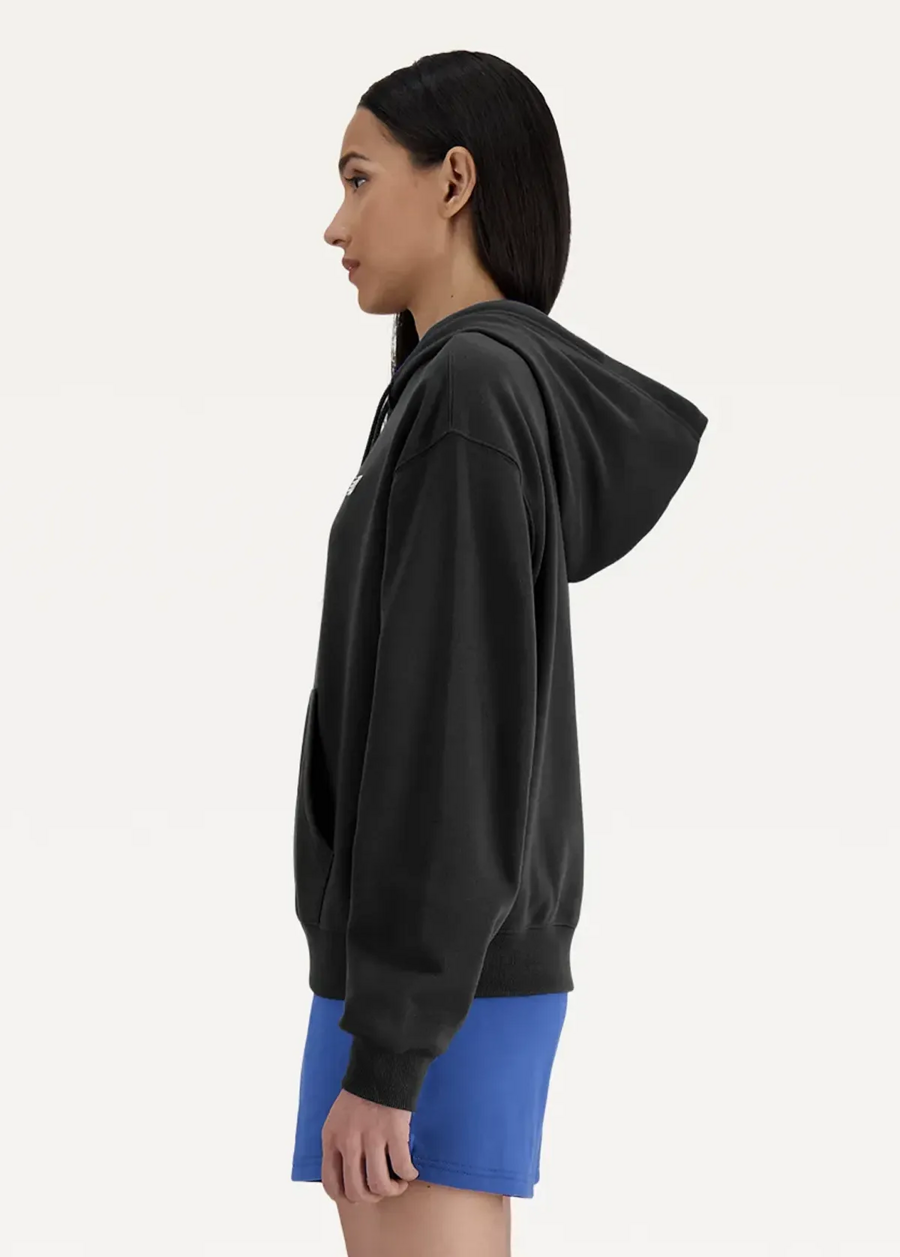Худі жіноче New Balance Sport Essentials Fleece чорного кольору
