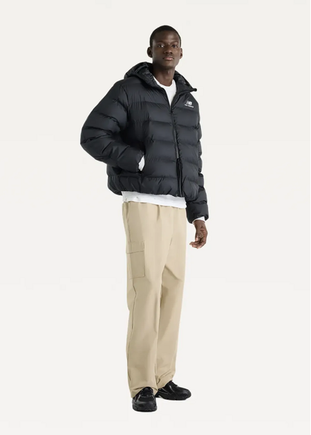 Куртка-пуховик чоловіча New Balance Boston Puffer чорного кольору
