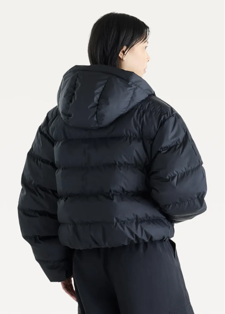 Куртка-пуховик жіноча New Balance Boston Puffer чорного кольору