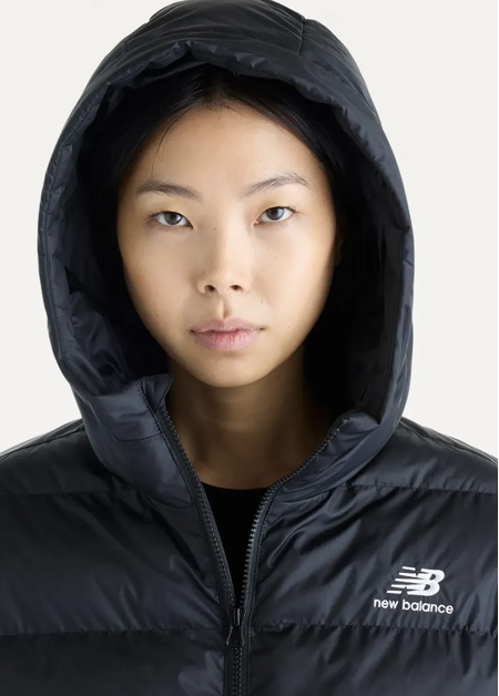 Куртка-пуховик жіноча New Balance Boston Puffer чорного кольору