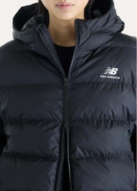 Куртка-пуховик жіноча New Balance Boston Puffer чорного кольору