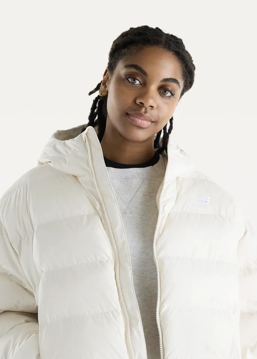 Куртка-пуховик жіноча New Balance Boston Puffer молочного кольору, фото 4