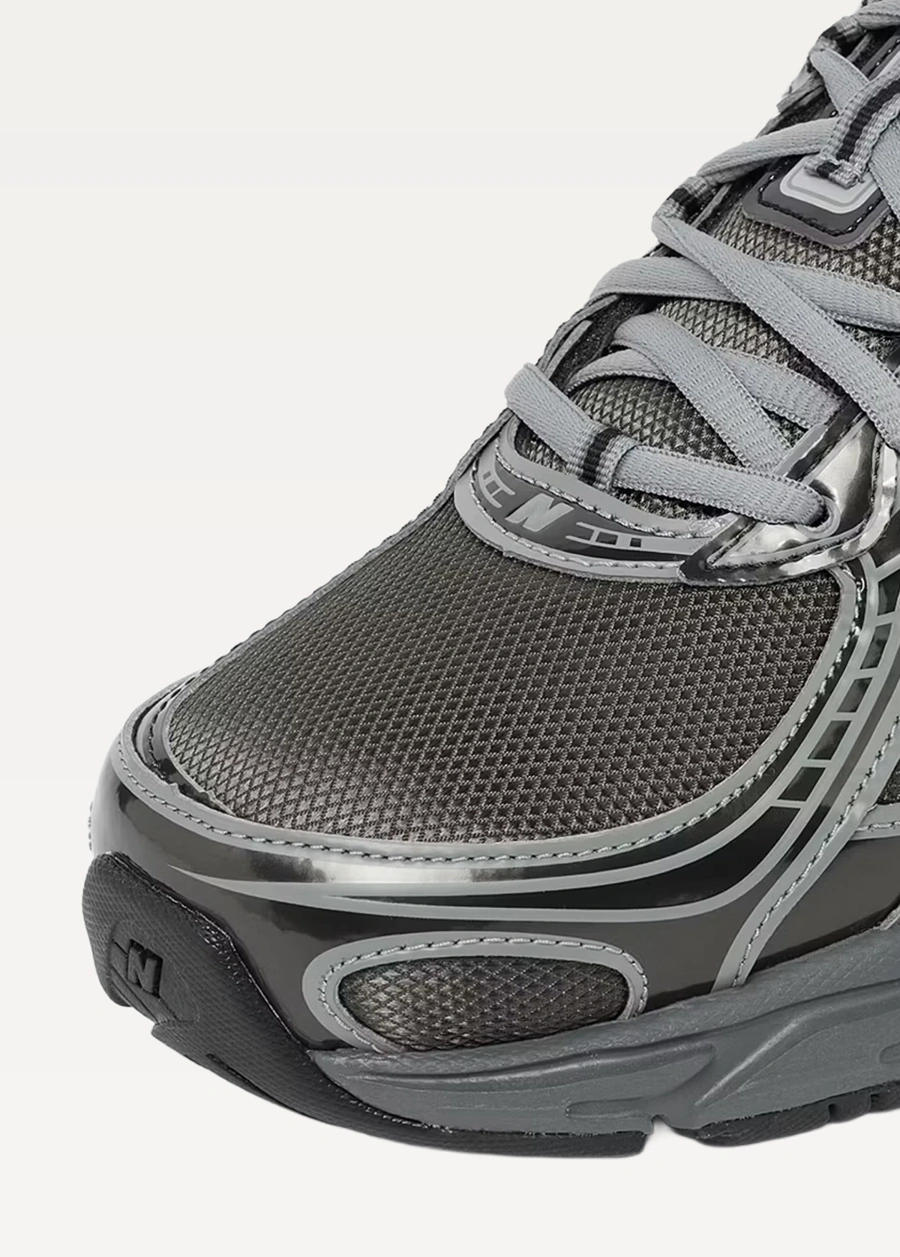 Кросівки New Balance 740 Unisex чорного кольору | Купити в Sportcenter