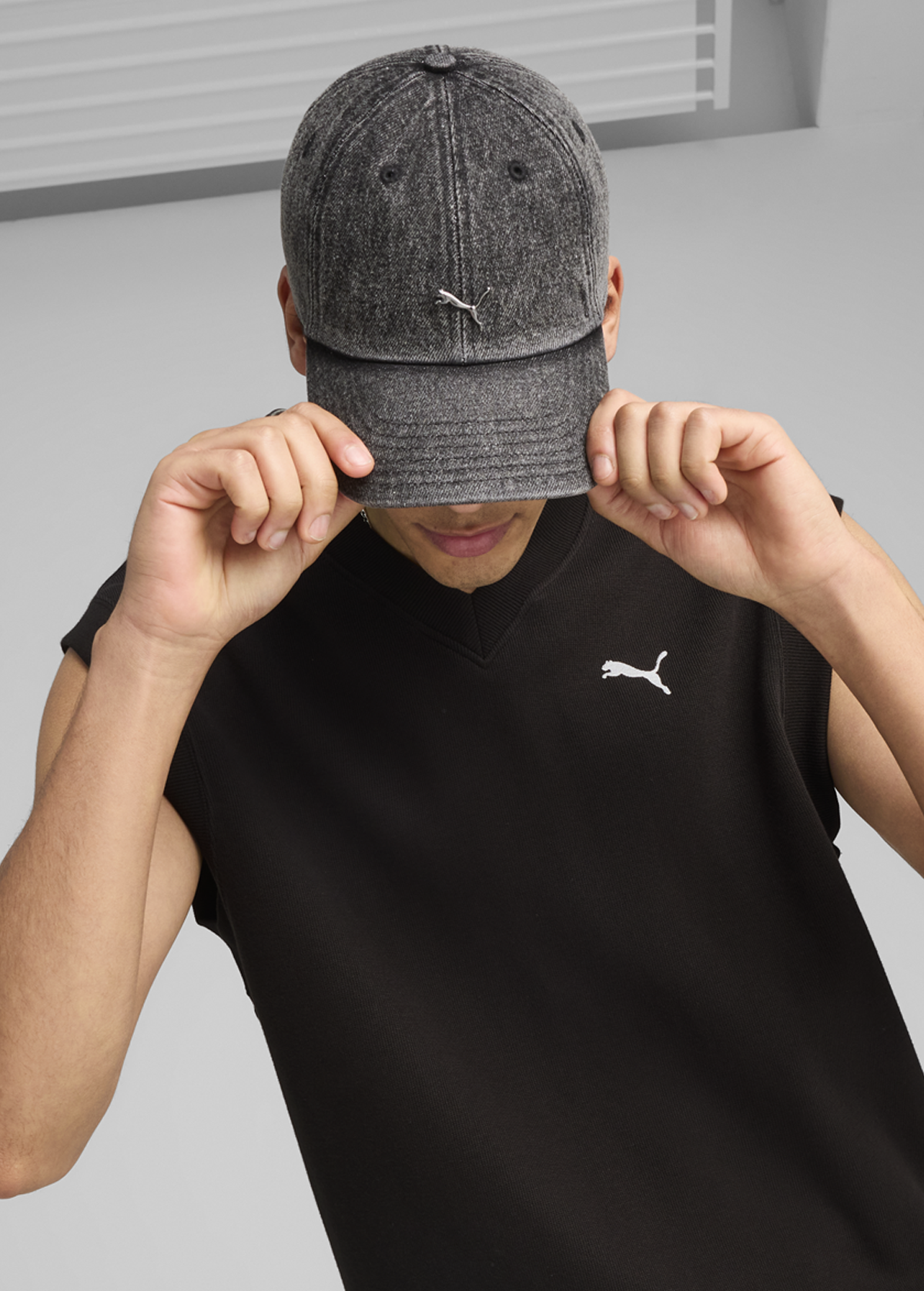 Кепка WARDROBE ESS METAL Dad Cap Unisex чорного кольору