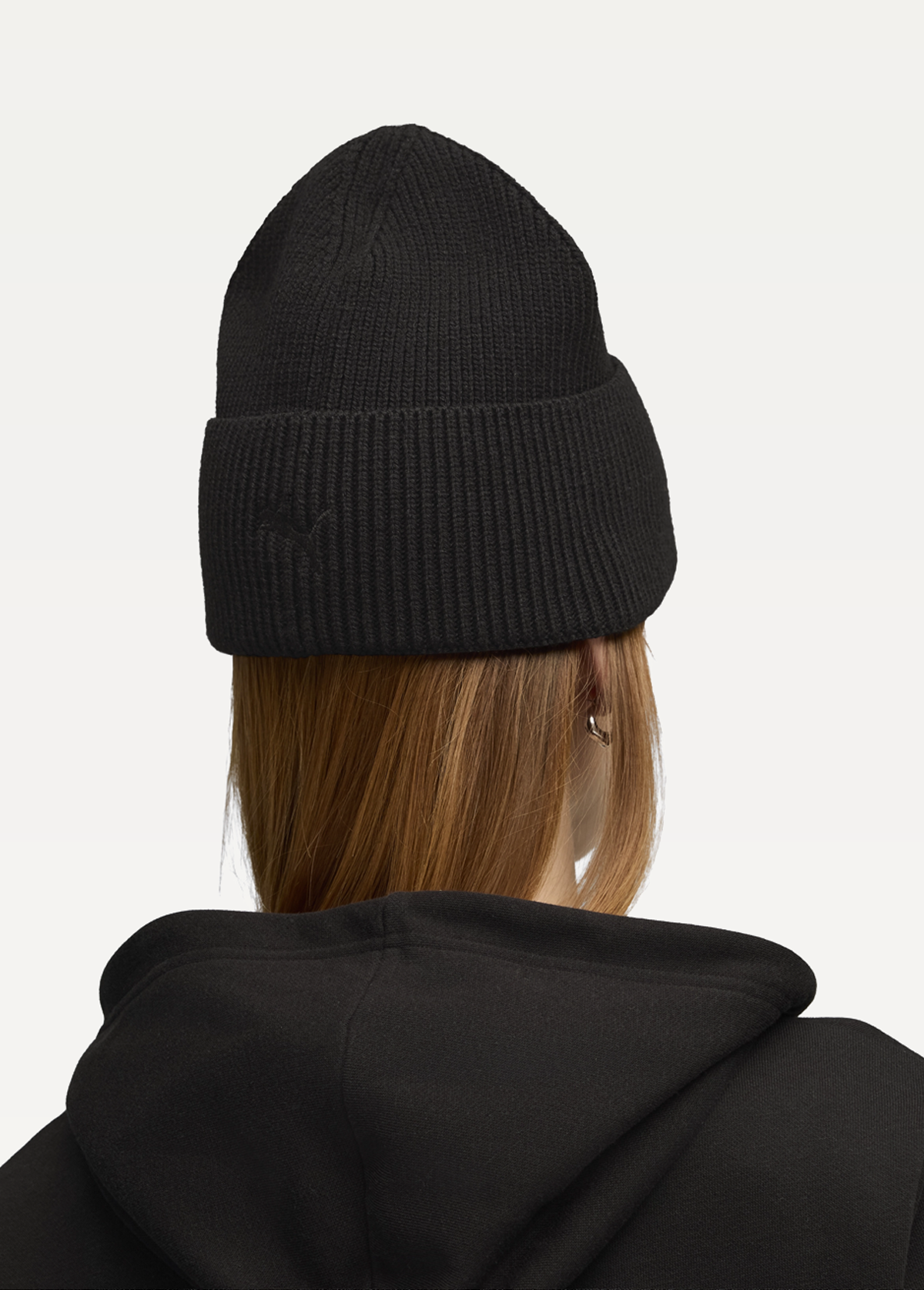 Шапка Unisex PUMA FERRARI PRO Mid Crown Beanie чорного кольору