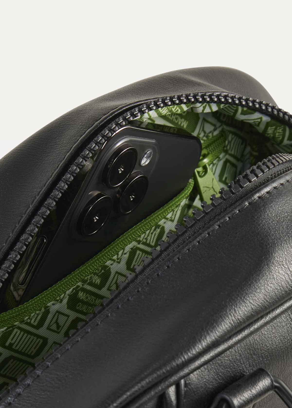 Сумка PUMA ARCHIVE Mini Grip Bag чорного кольору