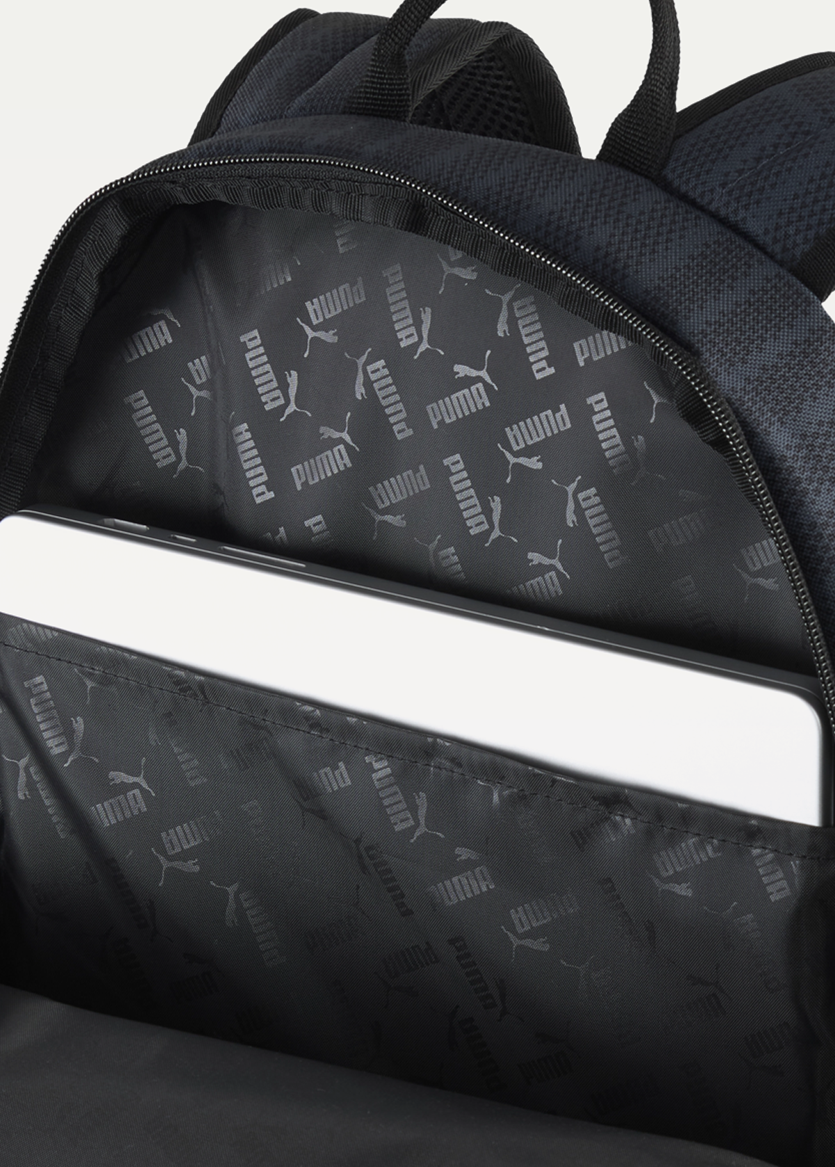 Рюкзак PUMA ACADEMY AOP Unisex All-Over Print Backpack чорного кольору
