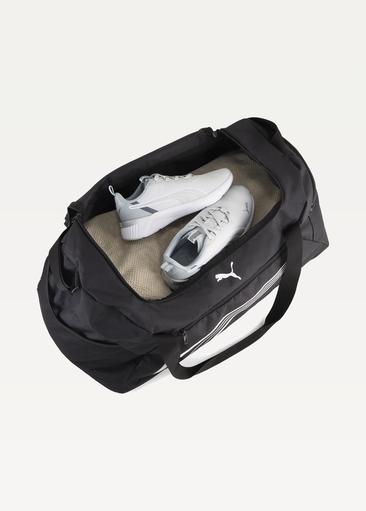 Спортивна сумка PUMA FUNDAMENTAL M Sports Bag чорного кольору