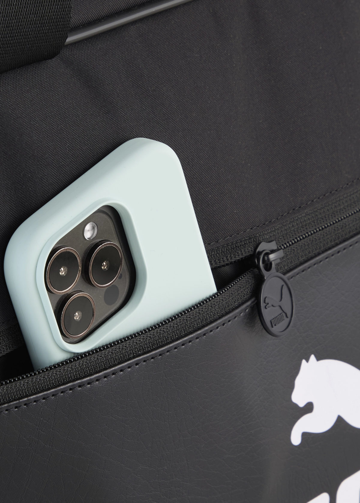 Спортивна сумка PUMA CAMPUS Grip Bag Unisex чорного кольору