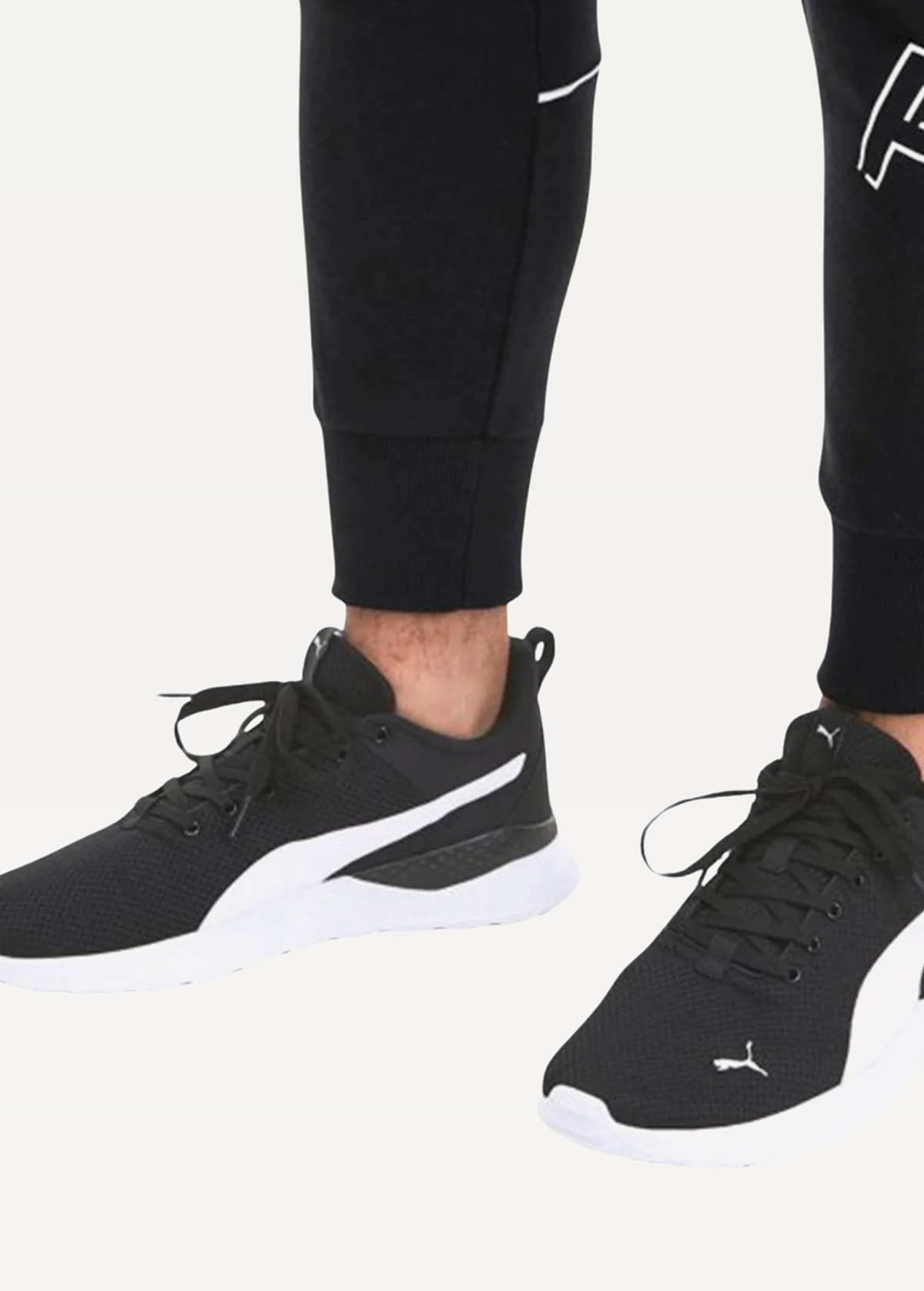 Кроссовки PUMA Anzarun Lite Unisex черного цвета