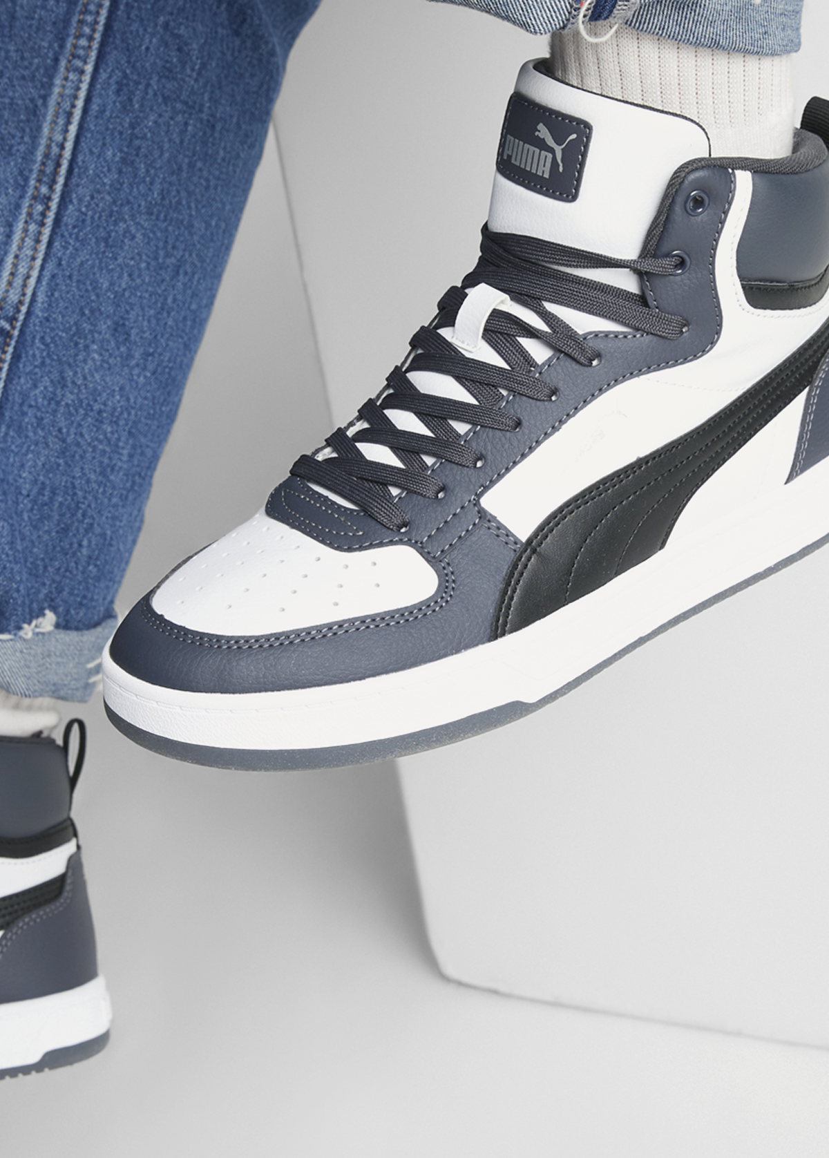 Високі кросівки чоловічі PUMA Caven 2.0 Mid PUMA White-PUMA Black-Strong Gray-PUMA Silver