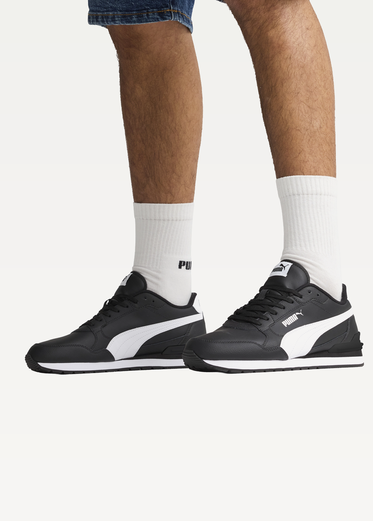 Кросівки чоловічі PUMA ST Runner v4 L чорного кольору