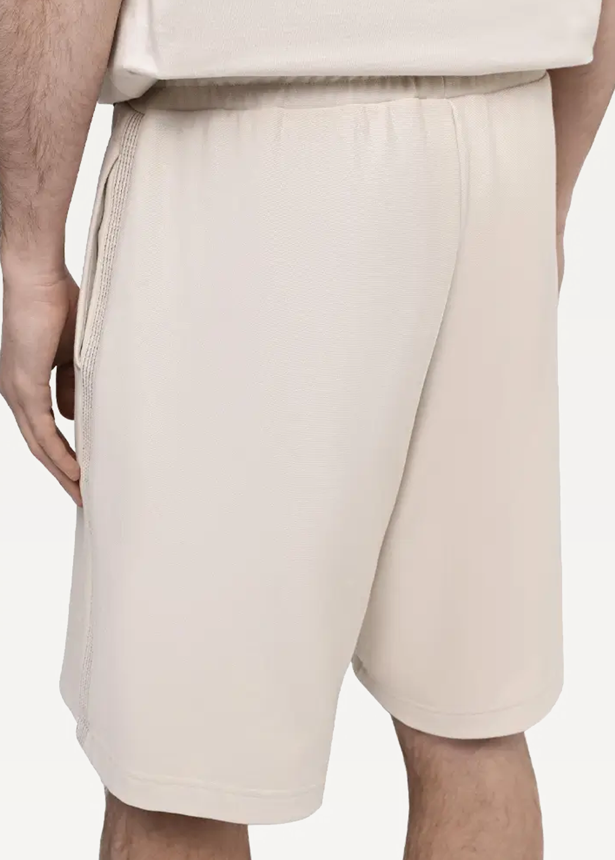 Спортивні шорти чоловічі EA7 Emporio Armani BERMUDA молочного кольору