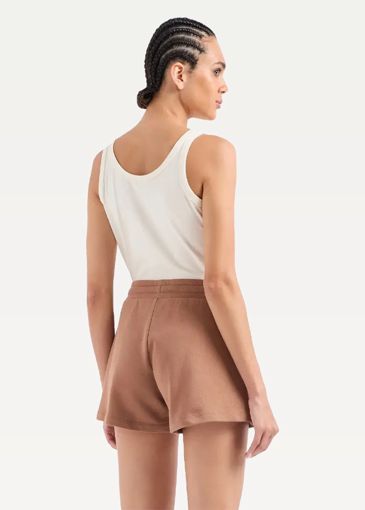 Спортивные шорты женские EA7 Emporio Armani SHORTS светло-коричневого цвета