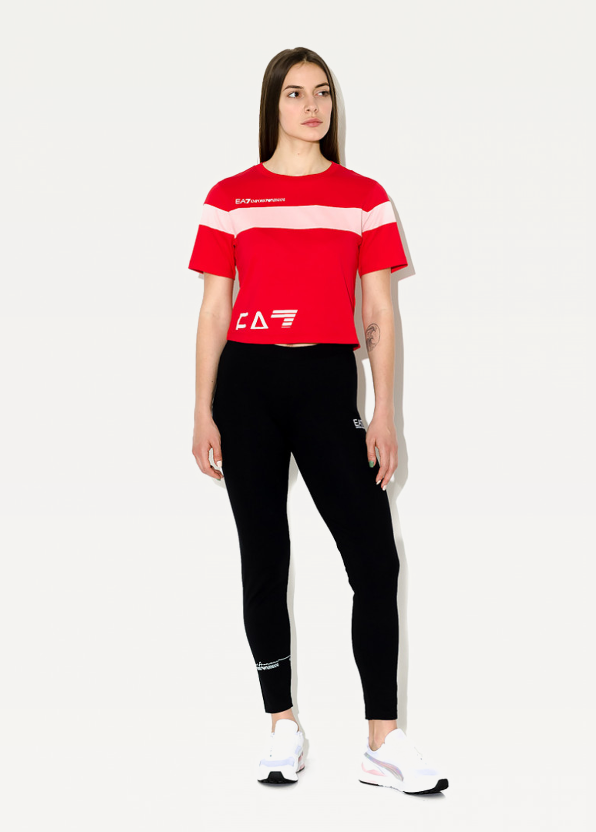 Футболка EA7 Emporio Armani красного цвета