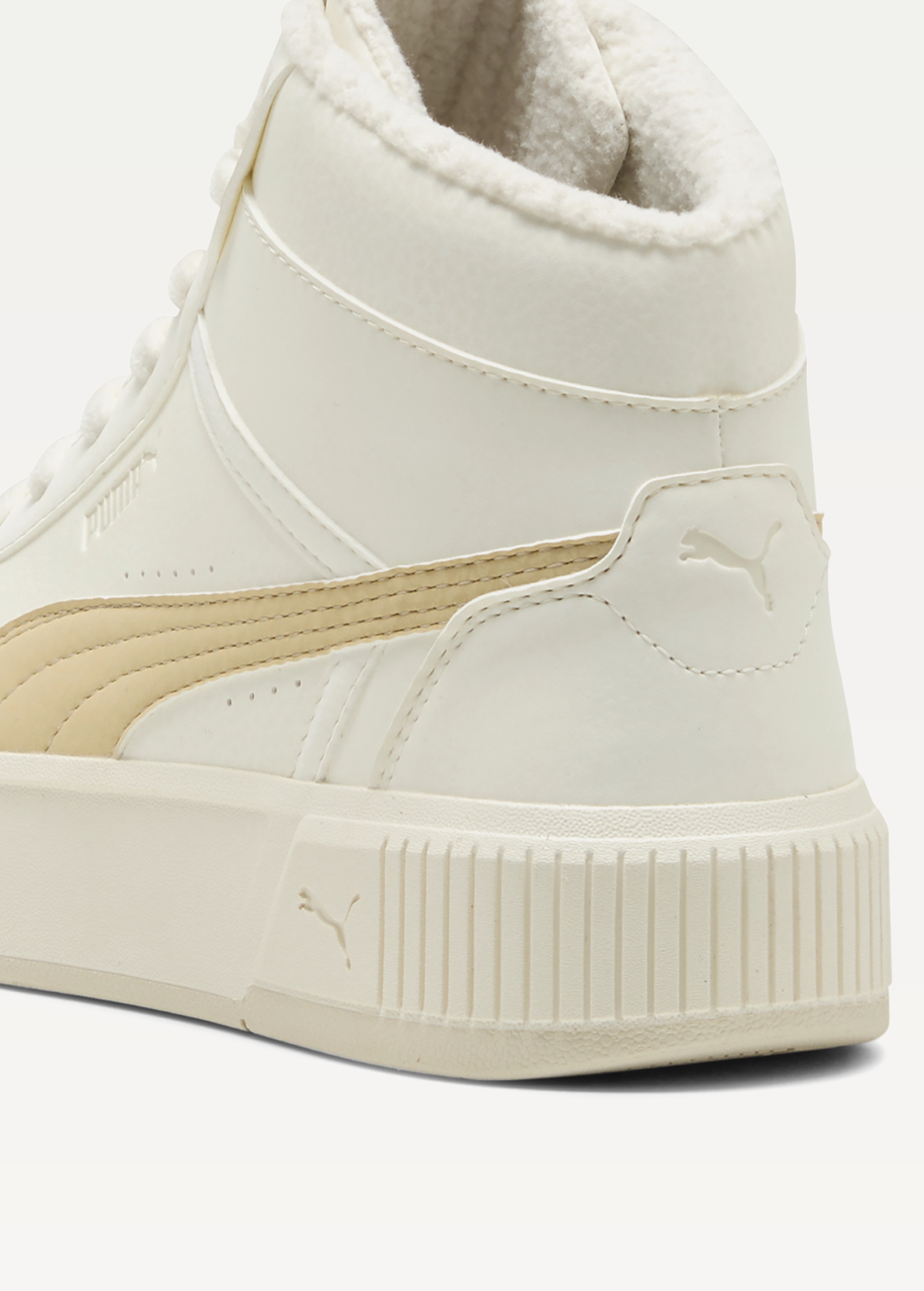 Черевики кросівки зимові жіночі PUMA Carina Mia Mid WTR Warm White-Alpine Snow