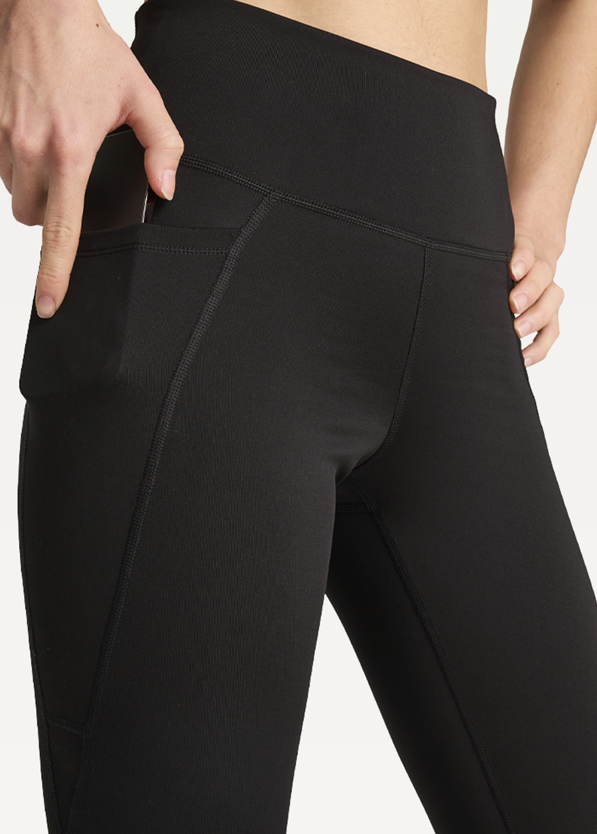 Легінси жіночі PUMA W TAD ESSENTIAL TIGHT HW 7/8 чорного кольору