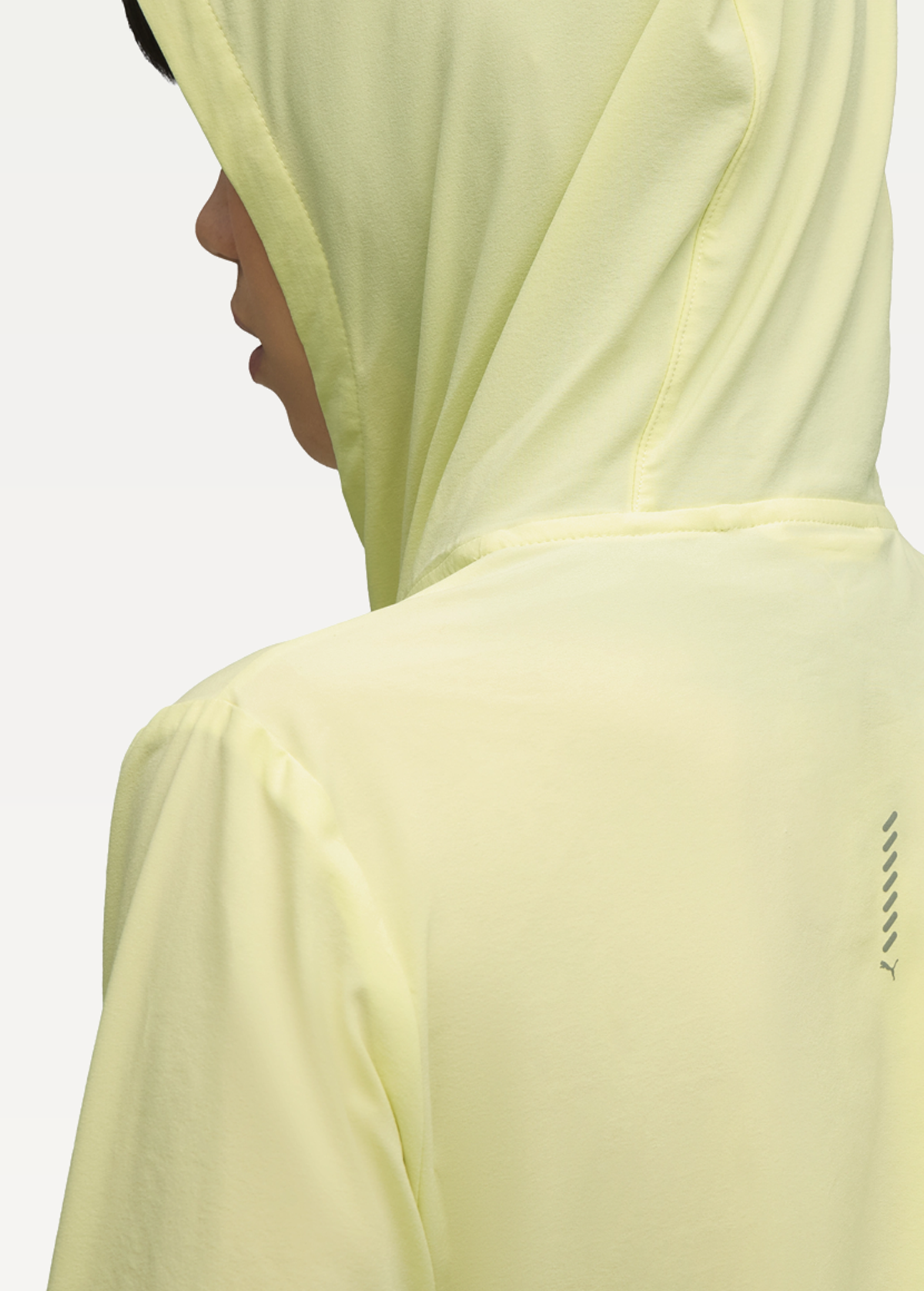 Вітрівка жіноча PUMA RUN VELOCITY WOVEN JACKET W Gold Moon